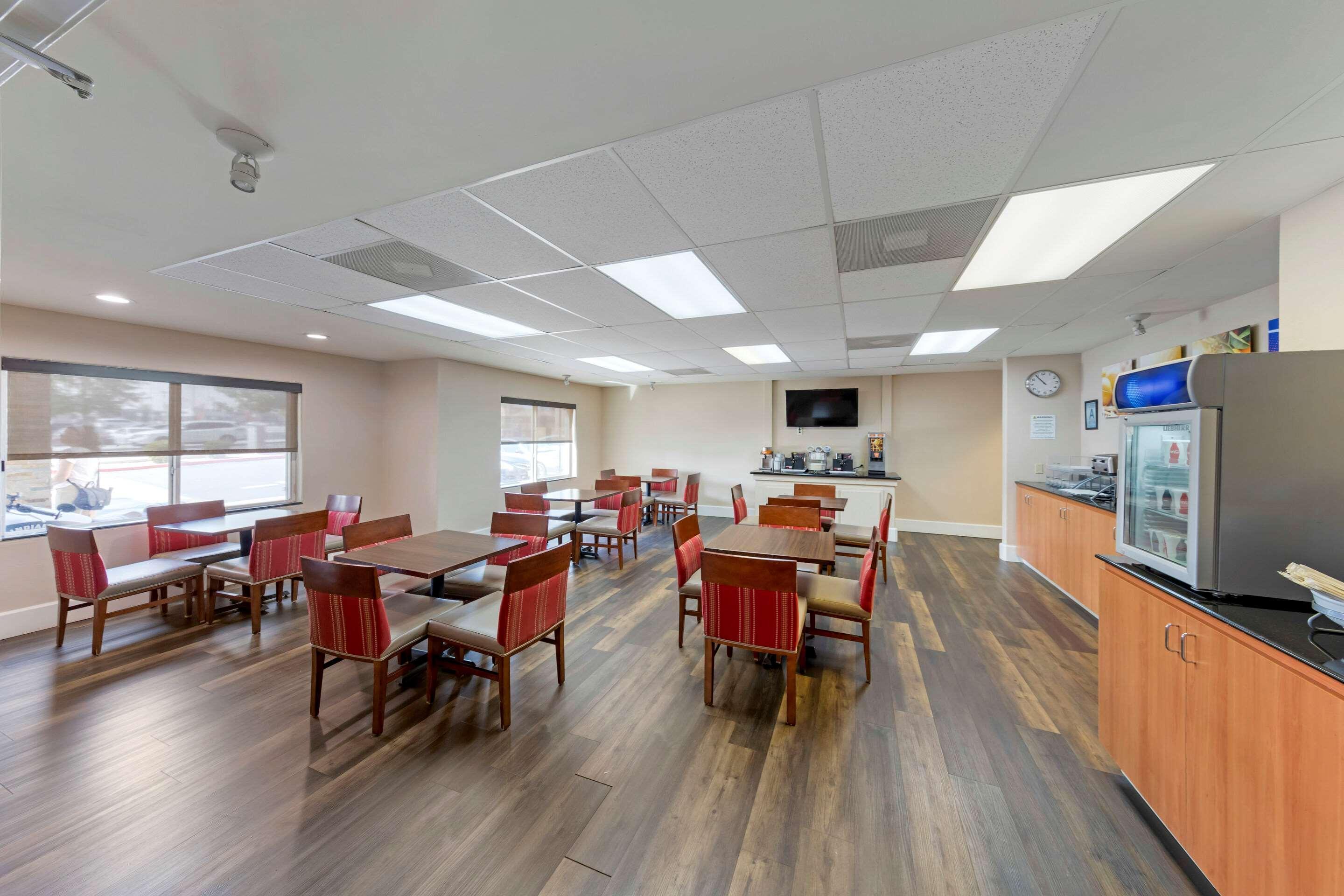 Comfort Suites Victorville-Hesperia Luaran gambar