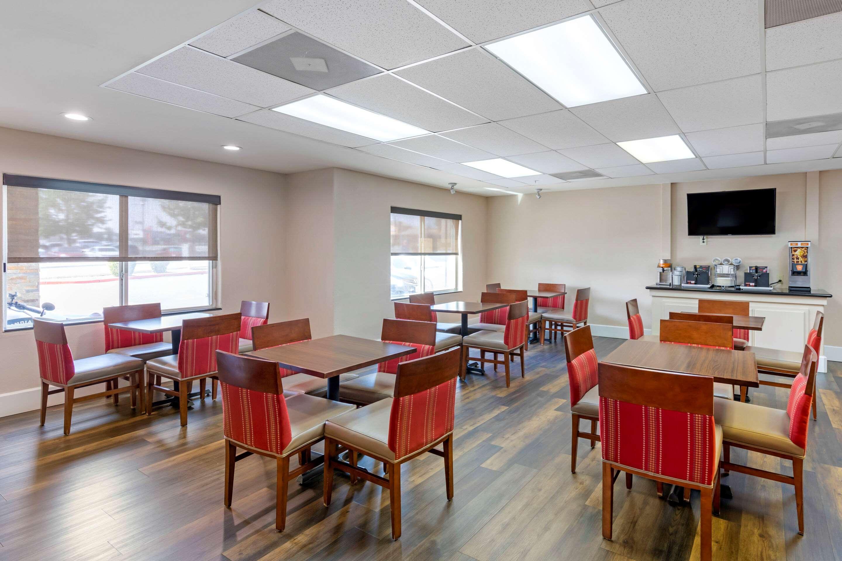 Comfort Suites Victorville-Hesperia Luaran gambar